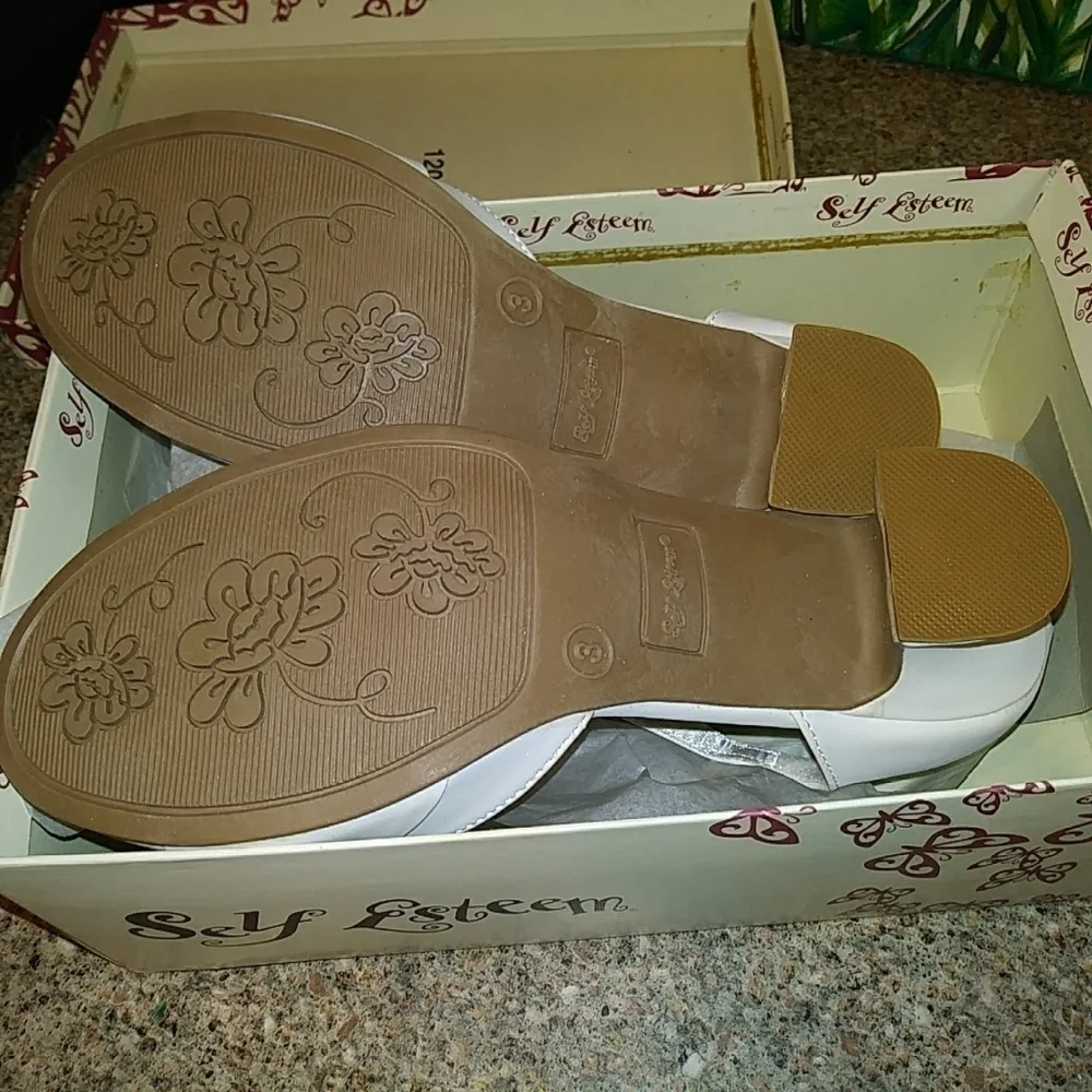 Self esteem white baby doll shoes size 3